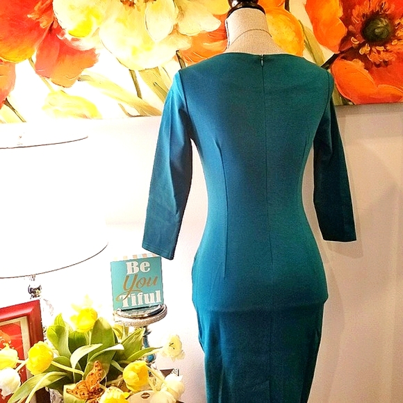 RETRO Vintage Style Wiggle Dress - Picture 2 of 6